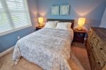 Bedroom 6 on main floor w 1 queen bed - new premium mattress